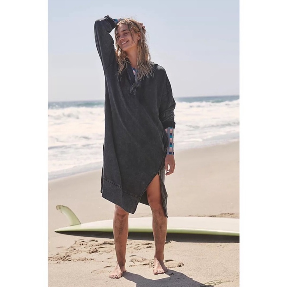 FP Movement Spur of the Moment Solid Hoodie in faded black!